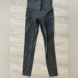 Spanx Faux Leather Leggings - Black size M